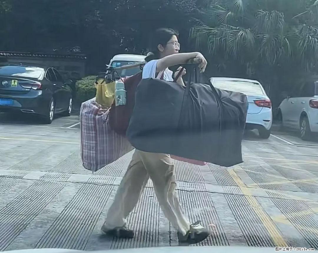 全网追的“扁担女孩”，找了一份暑假工，时薪12元 - 延安生活资讯 - 延安28生活网 yanan.28life.net